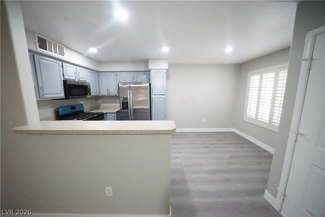 5710 East Tropicana Avenue 1032 — photo 5