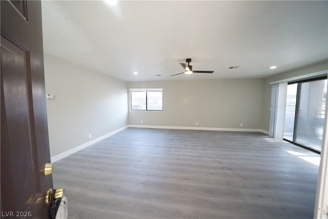 5022 South Rainbow Boulevard 105 — photo 5 of 21
