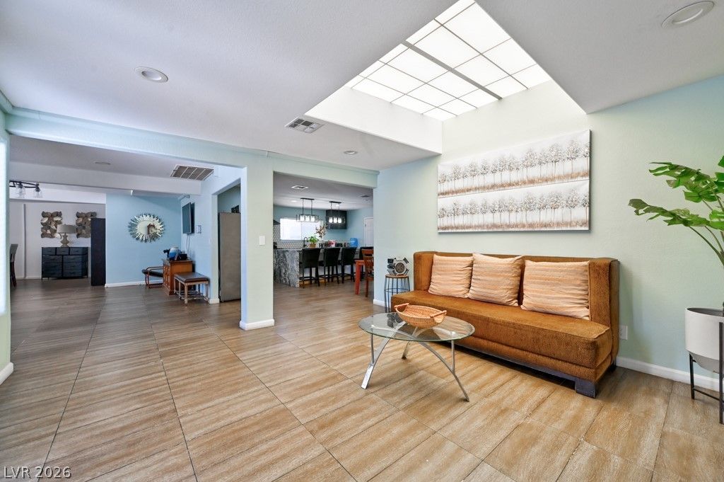706 Lacy Lane — photo 4
