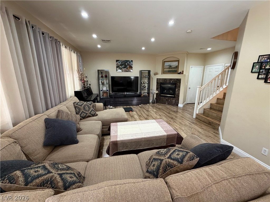 3549 April Springs Street — photo 4 of 31