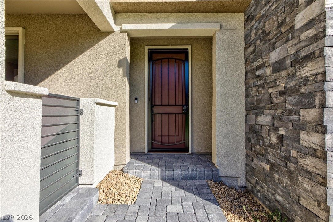 11439 Peak Landing Avenue — photo 3