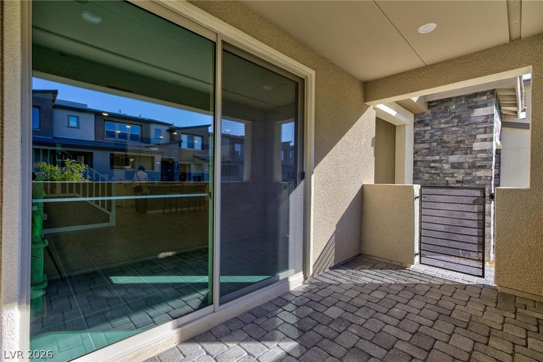 11439 Peak Landing Avenue — photo 5