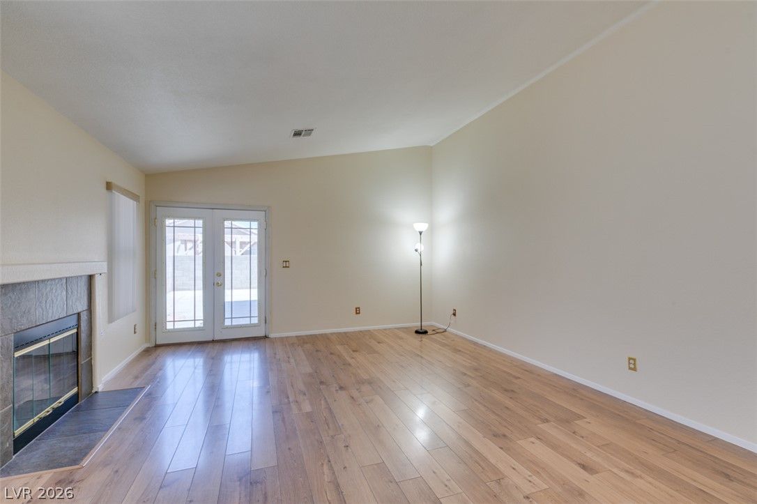 8168 West Gilmore Avenue — photo 3