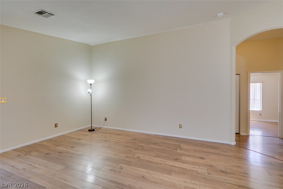 8168 West Gilmore Avenue — photo 4