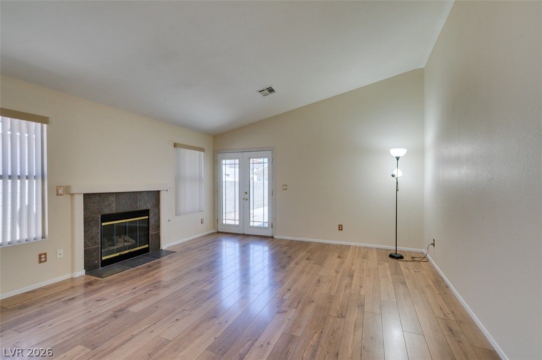 8168 West Gilmore Avenue — photo 5