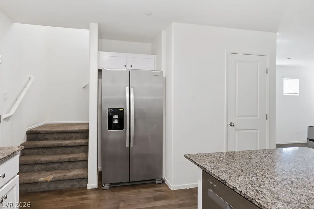 341 Summer Sparrow Avenue — photo 4