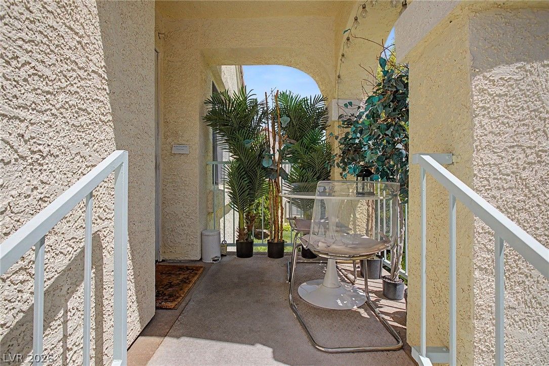 4889 South Torrey Pines Drive 201 — photo 4