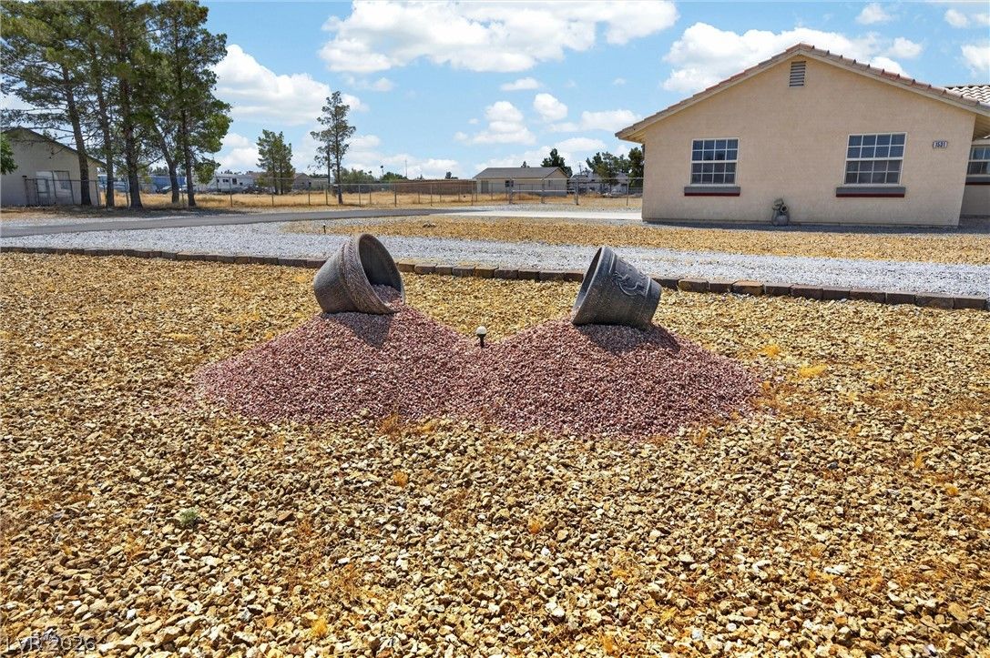 1531 West Hickory Street — photo 4