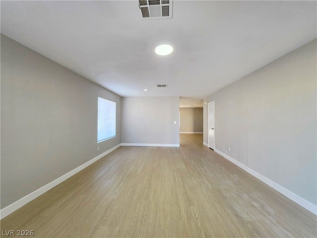 5929 Forest Creek Road — photo 3 of 26