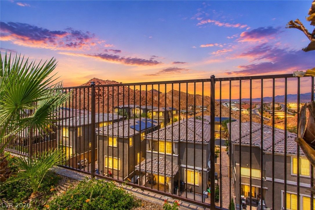44 Moon Hill Drive — photo 2