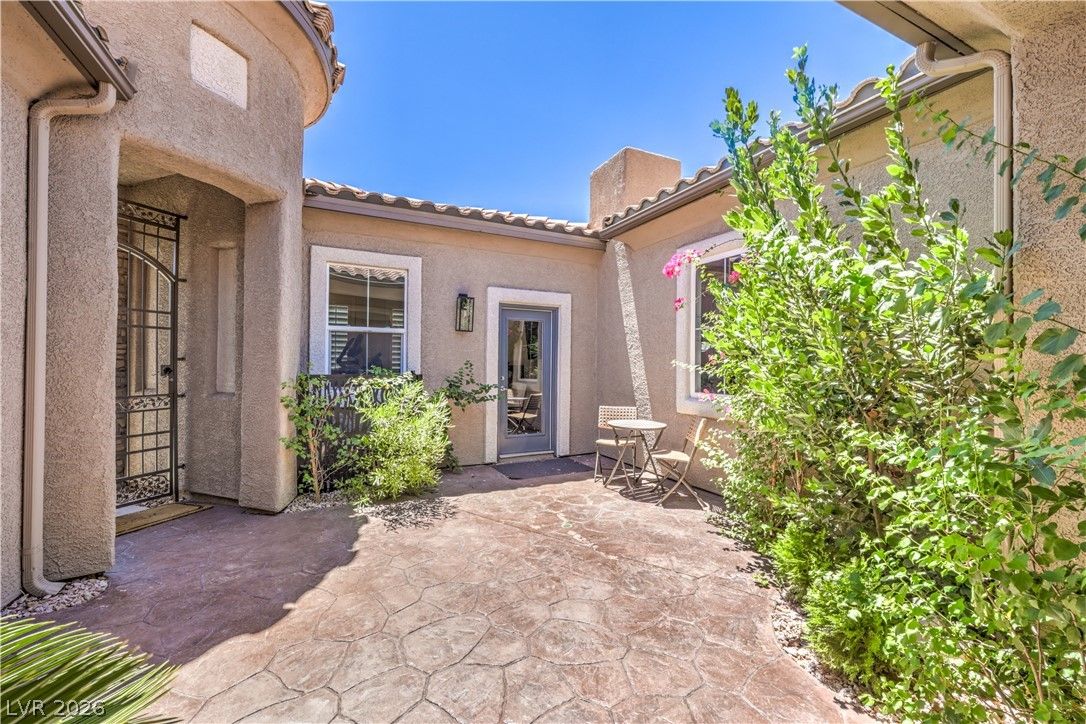 7166 Frontier Hills Avenue — photo 5