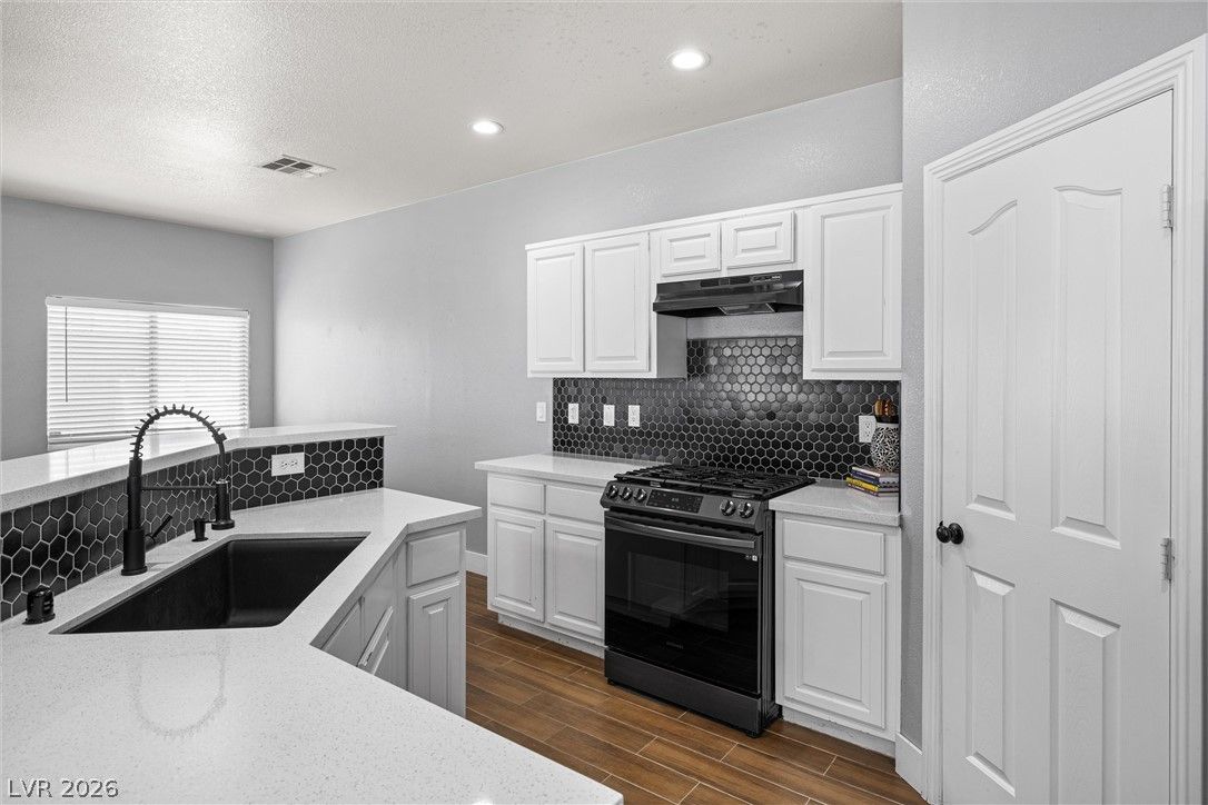 5535 Baccarat Avenue 103 — photo 3