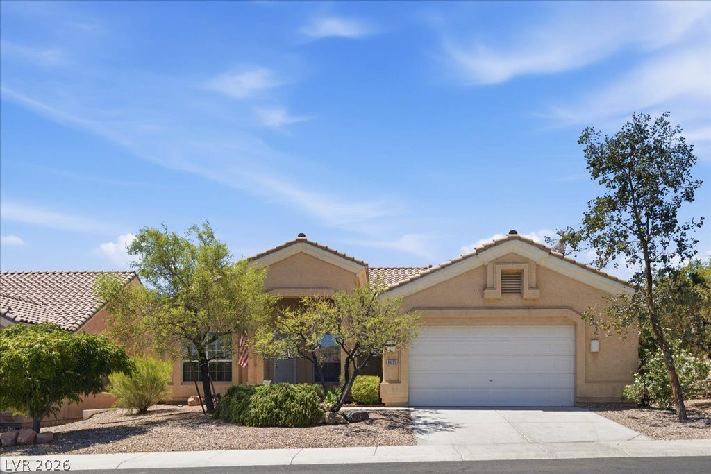 8633 Crest Hill Avenue — photo 1
