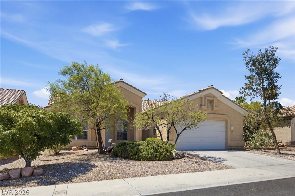 8633 Crest Hill Avenue — photo 2