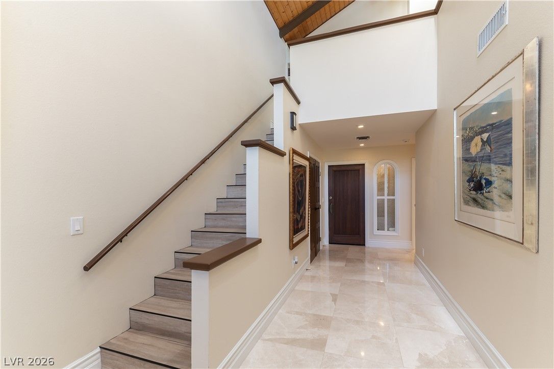 2845 QUEENS COURTYARD Drive — photo 4
