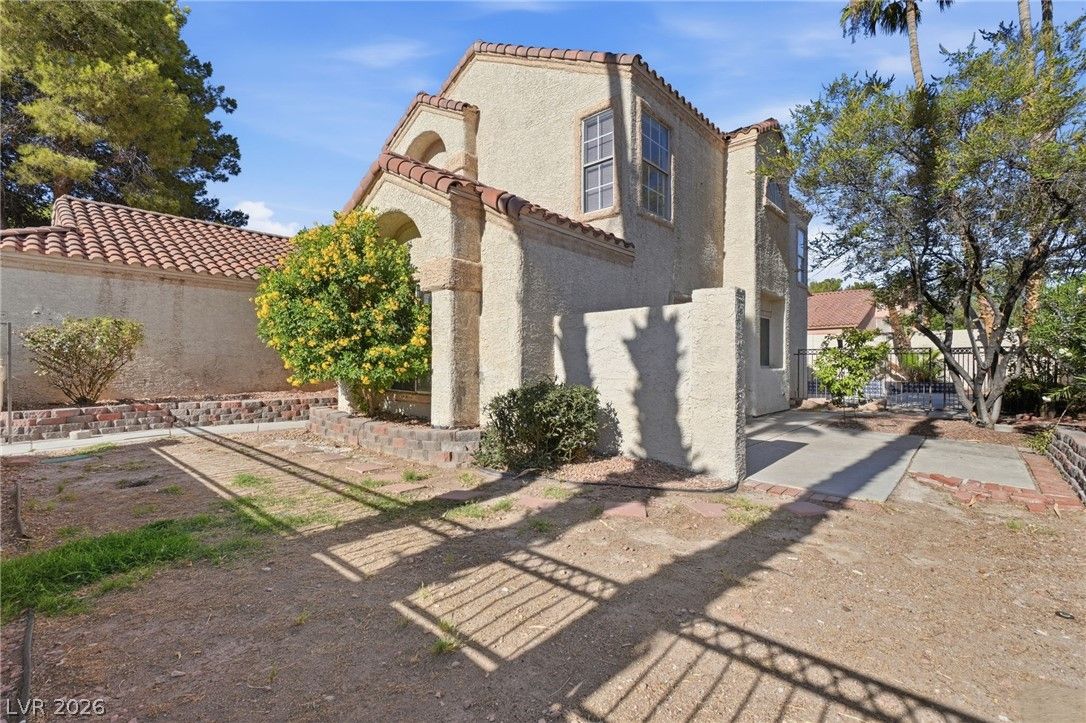 551 British Court — photo 4