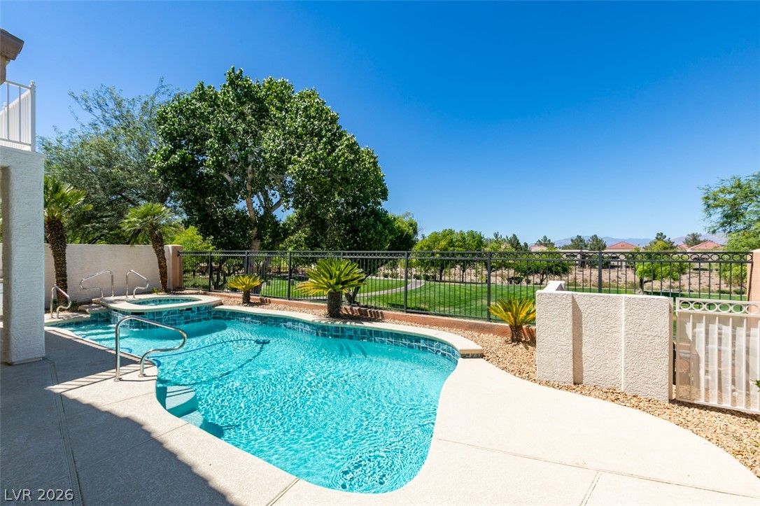 7836 Silver Plateau Avenue — photo 3
