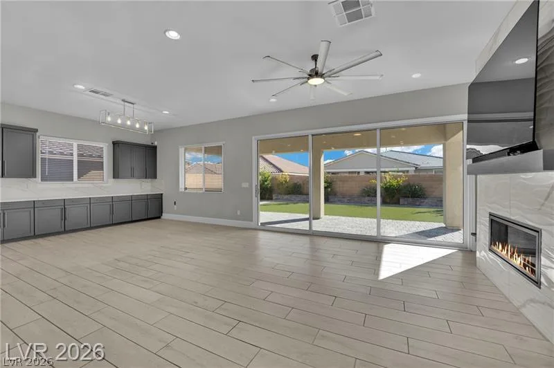 10937 Krista Leigh Avenue — photo 4