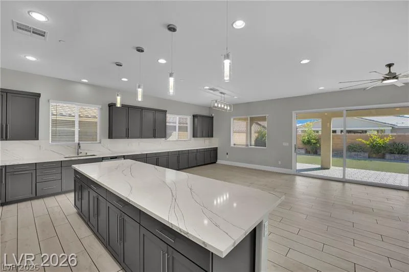 10937 Krista Leigh Avenue — photo 5
