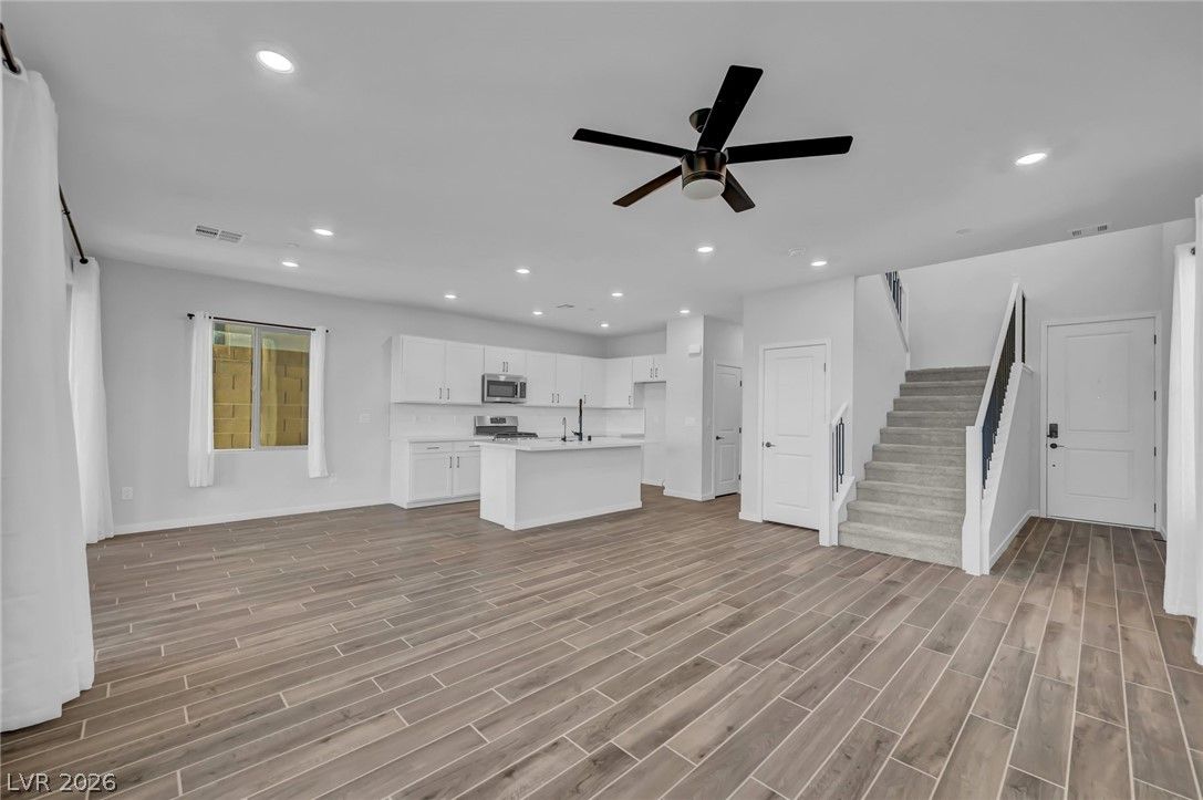 2408 Switchback Valley Street — photo 3