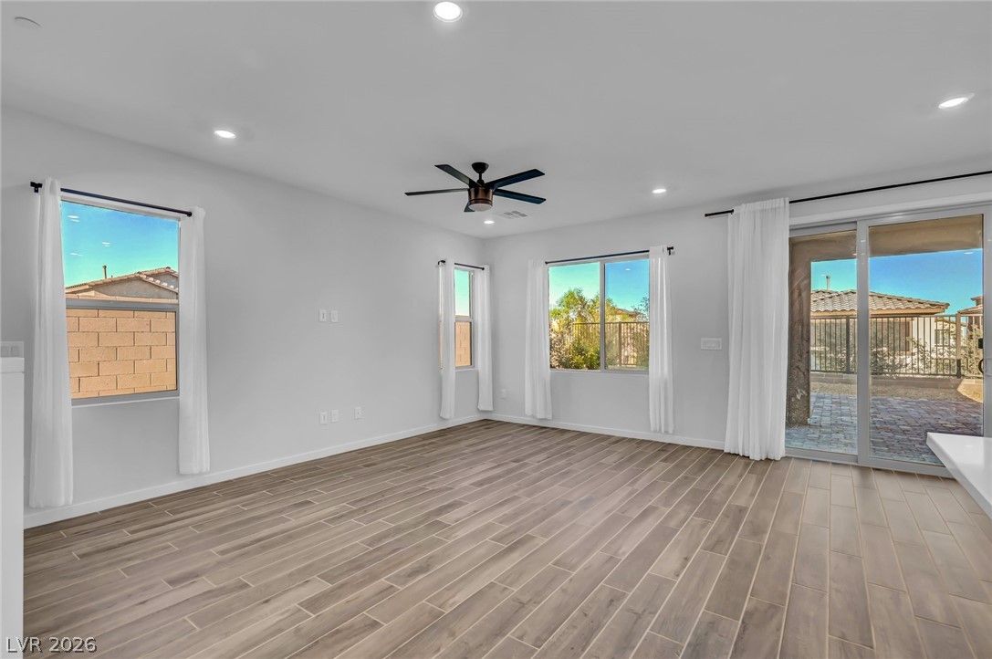 2408 Switchback Valley Street — photo 5