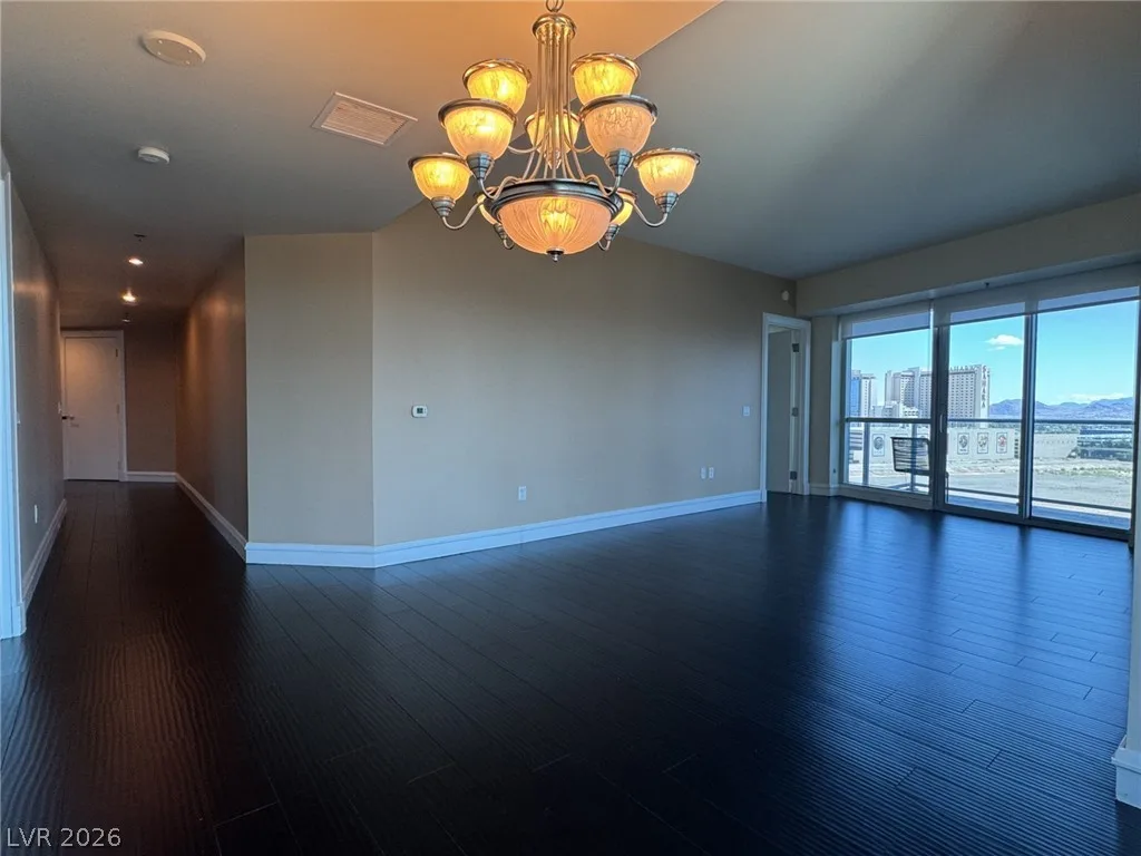 2700 South Las Vegas Boulevard 908 — photo 2