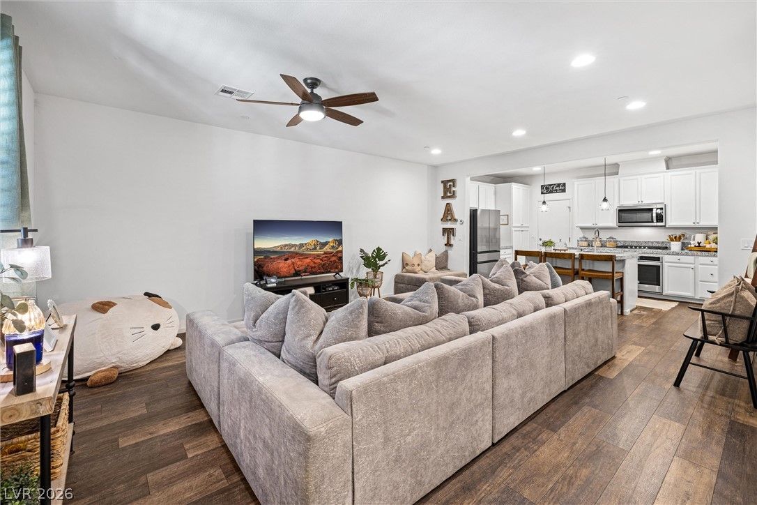 89 Alamere Falls Drive — photo 3