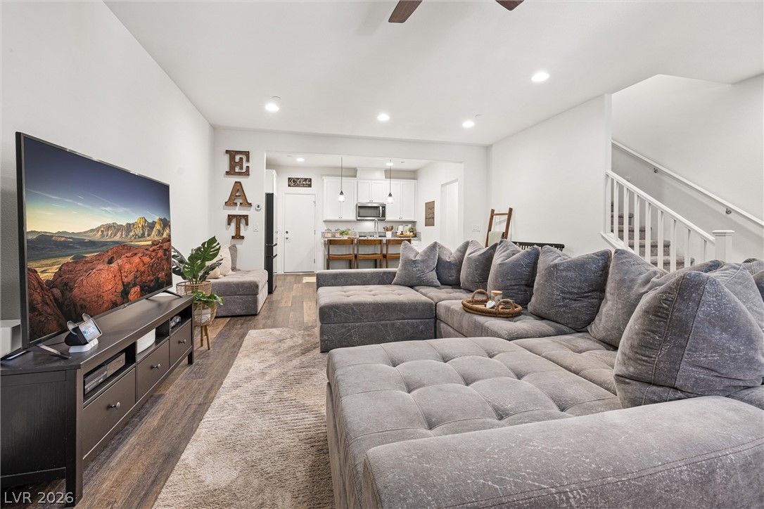 89 Alamere Falls Drive — photo 4