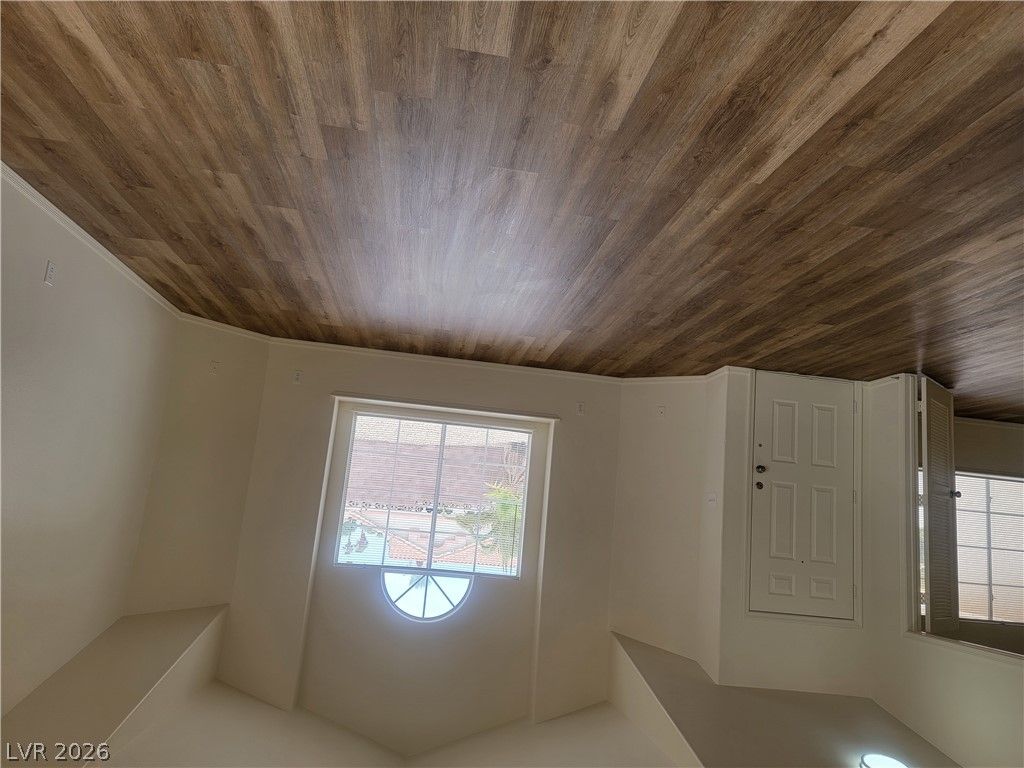 7721 Saint Whittier Court — photo 4 of 39