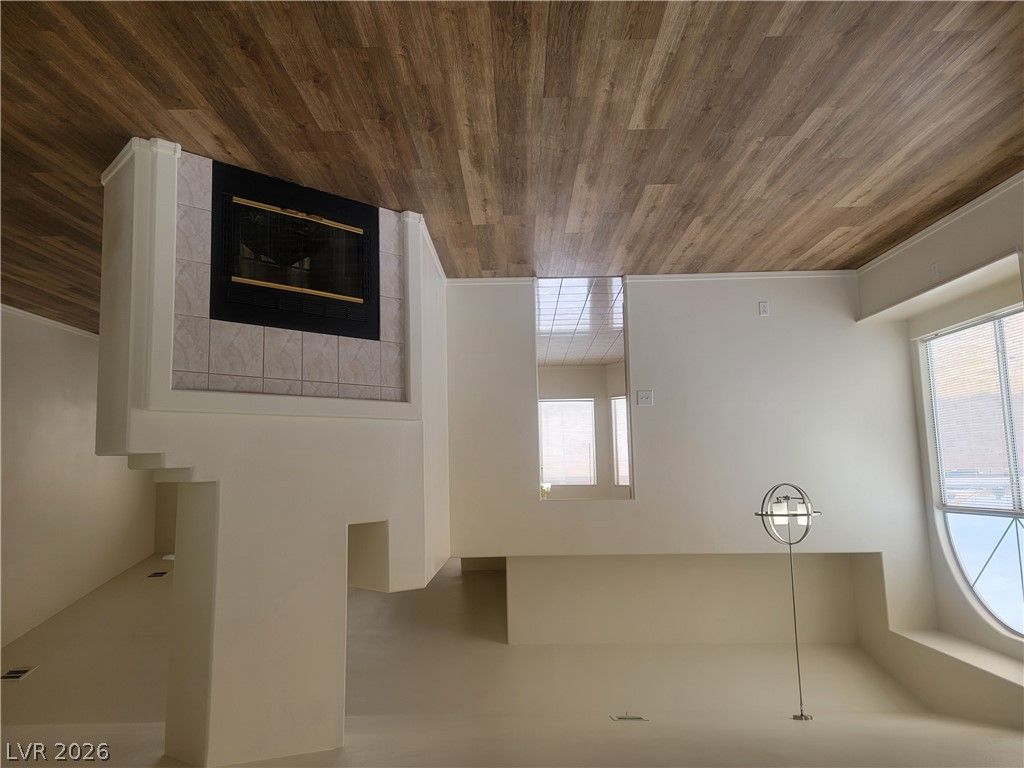 7721 Saint Whittier Court — photo 5 of 39