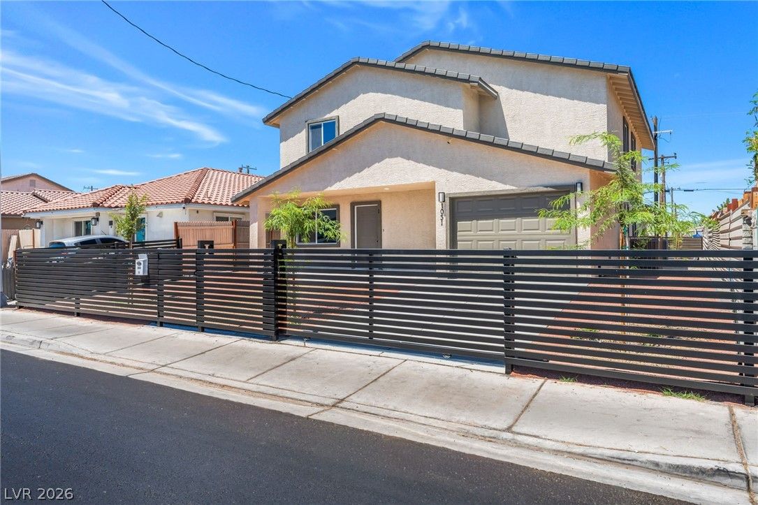 1031 Palm Street — photo 2