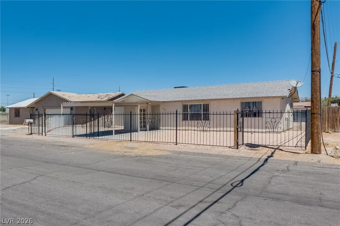 3570 Irwin — photo 2