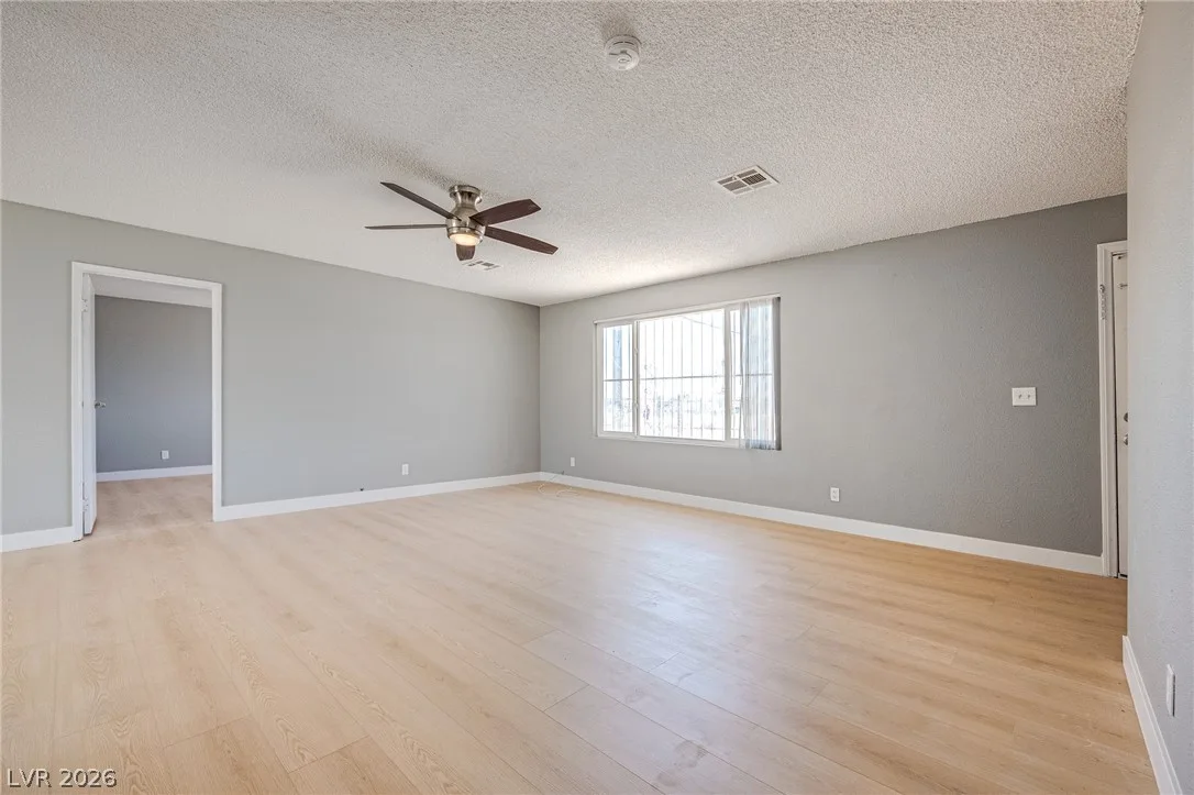3570 Irwin — photo 5