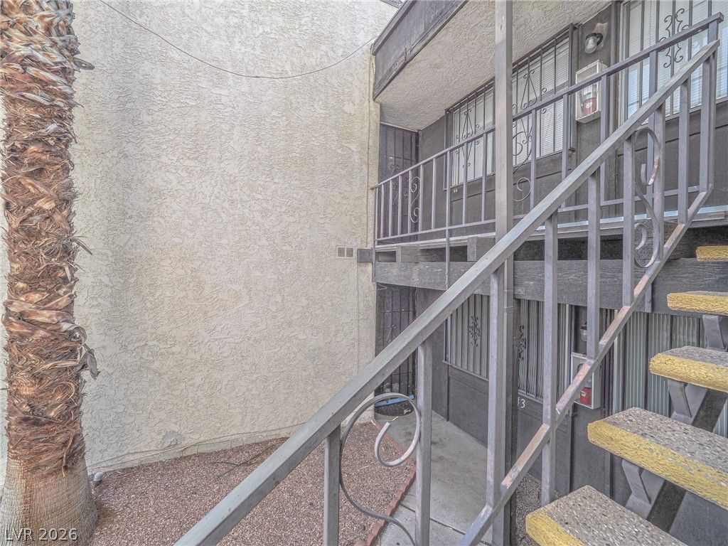 1370 Vegas Valley Drive 44 — photo 5