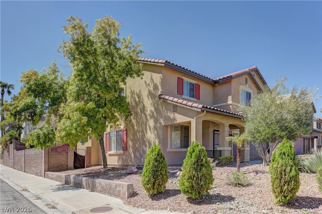 1255 Summer Dawn Avenue — photo 2 of 26