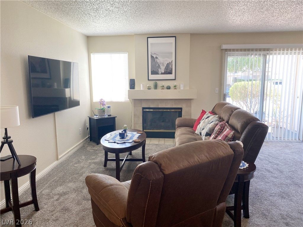 7912 Foxwood Place 102 — photo 4