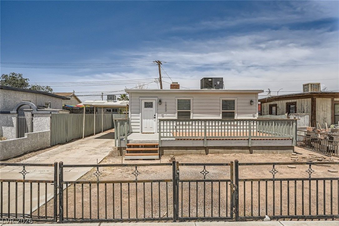 1933 Allen Avenue — photo 1
