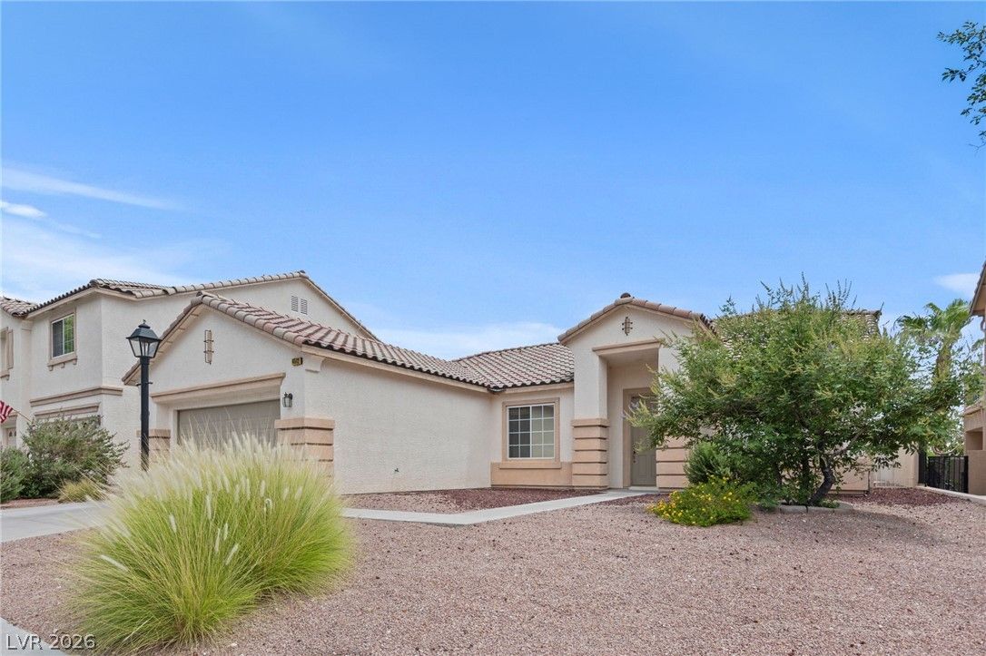 4512 Dawn Peak Street — photo 3