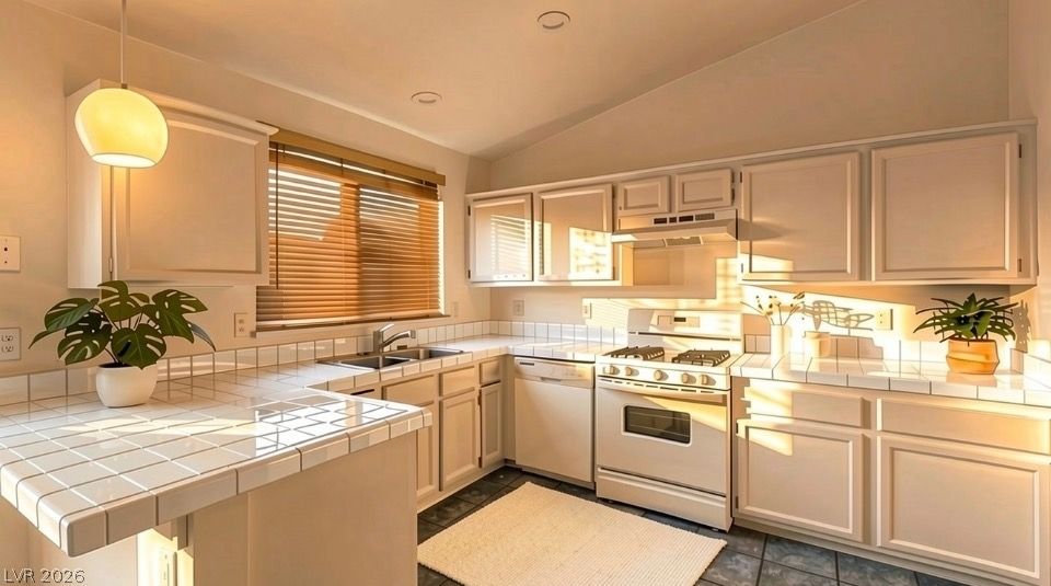 3511 Farina Drive — photo 4
