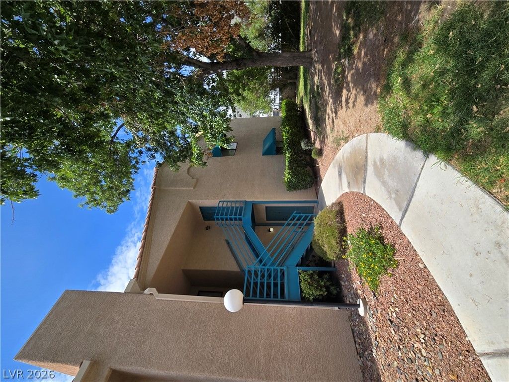 2180 Pinetop Lane 106 — photo 1