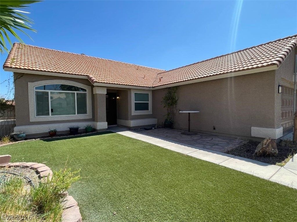 5905 April Lane — photo 3 of 31