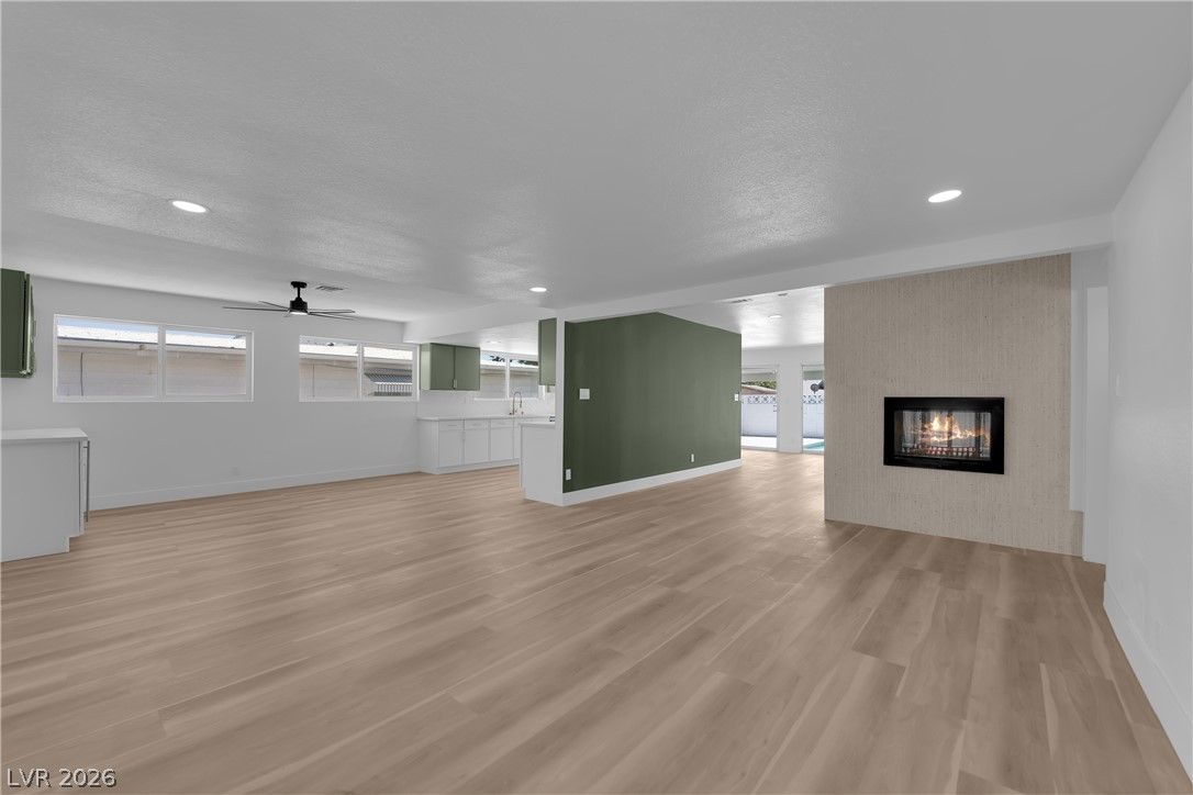 1524 Bonita Avenue — photo 4 of 39