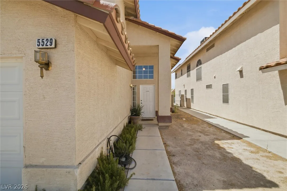 5529 Heisman Drive — photo 3