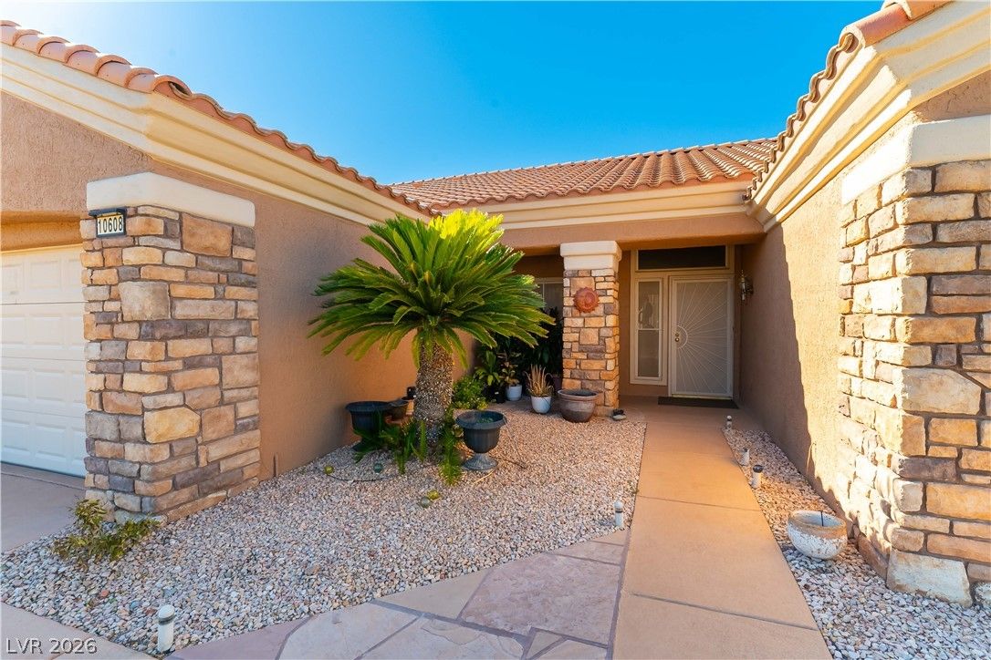 10608 Mission Lakes Avenue — photo 2