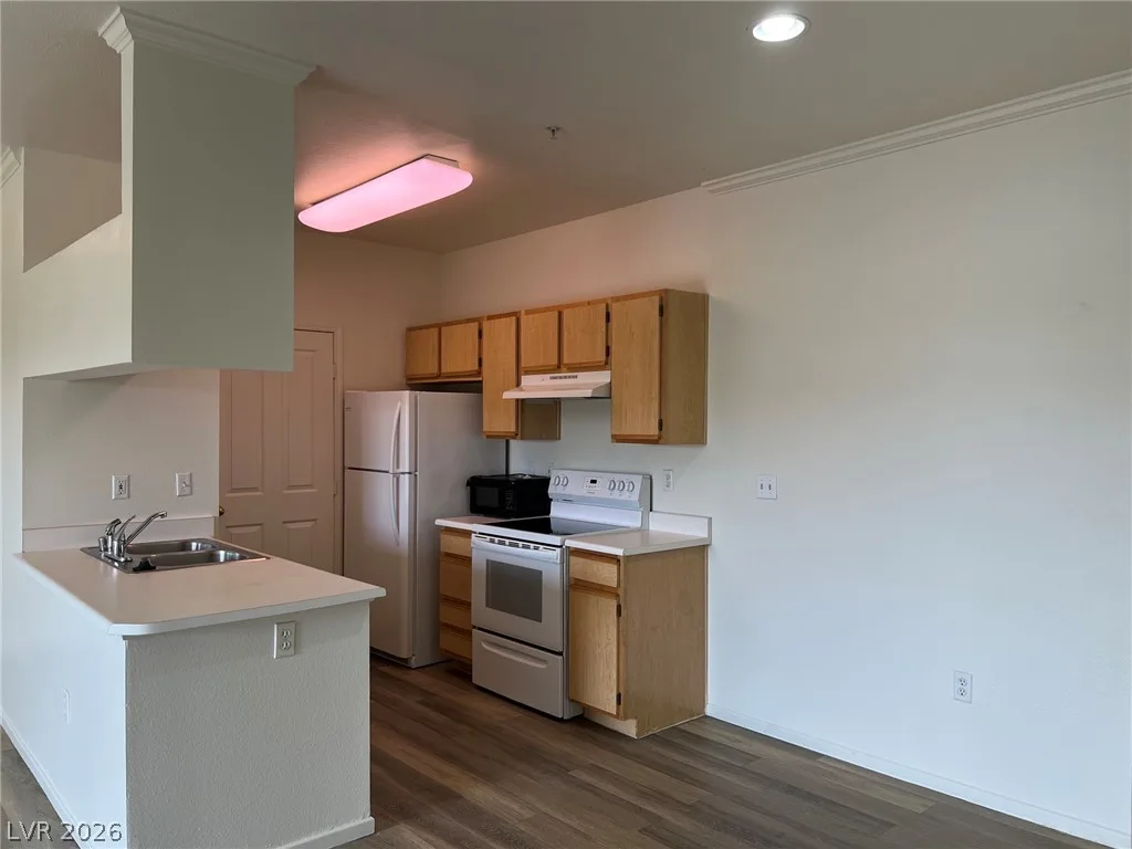 2900 Sunridge Heights Parkway 935 — photo 3