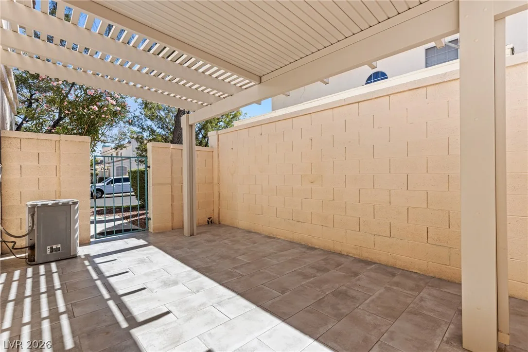 7968 Dorinda Avenue — photo 3