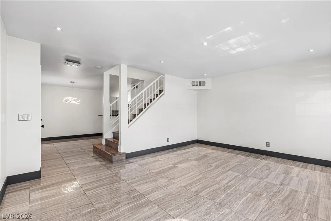 7968 Dorinda Avenue — photo 5