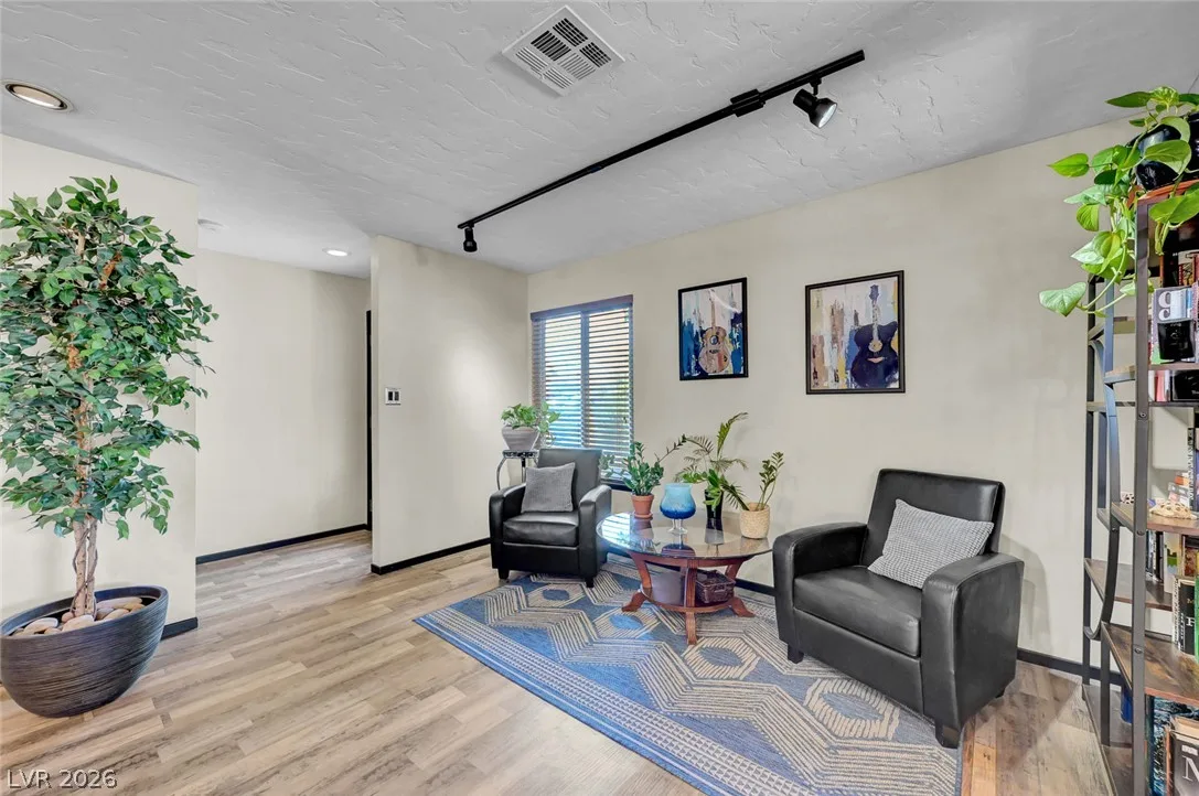 3949 Brighthill Avenue — photo 5