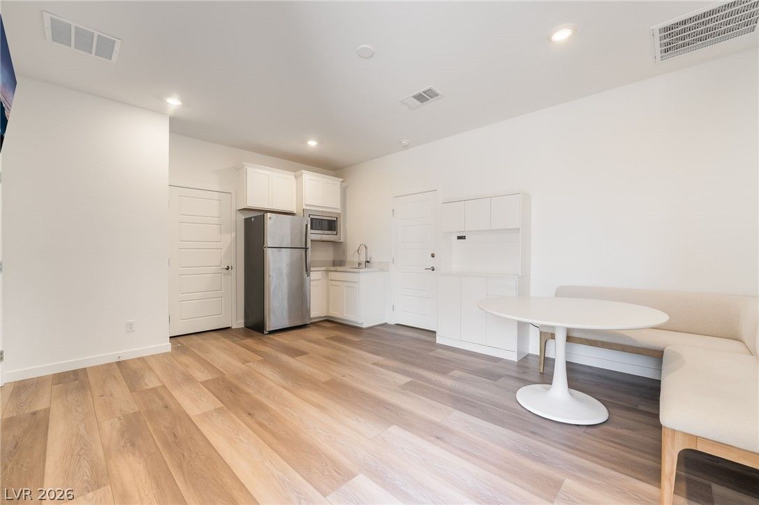 4136 Paragon Crest Court — photo 2