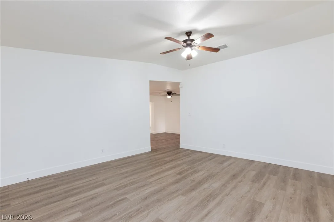 3946 Clear View Drive — photo 3